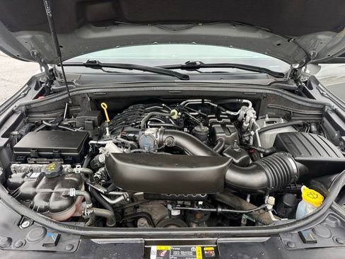 Used 2023 Dodge Durango GT image 28