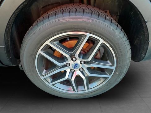 Used 2018 Ford Explorer Sport image 30