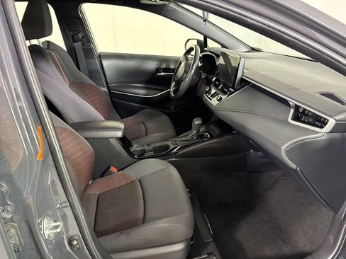 Used 2024 Toyota Corolla SE w/ SE Premium Package image 12