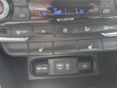 Used 2019 Hyundai Santa Fe Limited FWD image 22