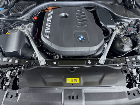 New 2026 BMW 550e xDrive AWD/4WD image 32