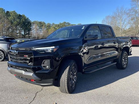Used 2023 Chevrolet Colorado Z71 w/ Z71 Convenience Package 2 image 7
