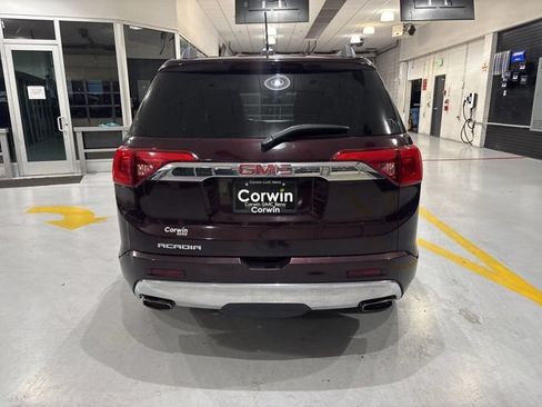 Used 2017 GMC Acadia Denali w/ Technology Package FWD image 5