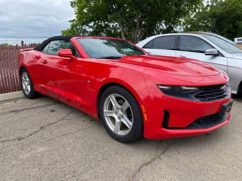 Used 2020 Chevrolet Camaro LT RWD image 3