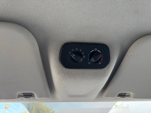 Used 2017 Ford Transit 350 XL RWD image 21