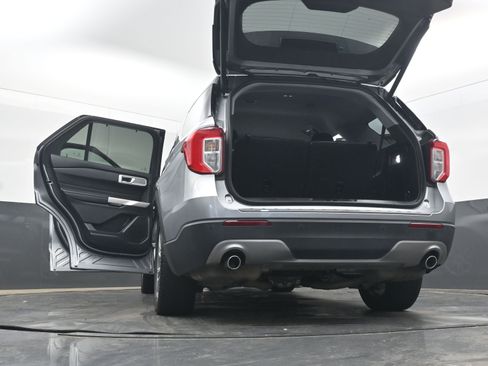 Used 2021 Ford Explorer Limited w/ Equipment Group 301A image 43