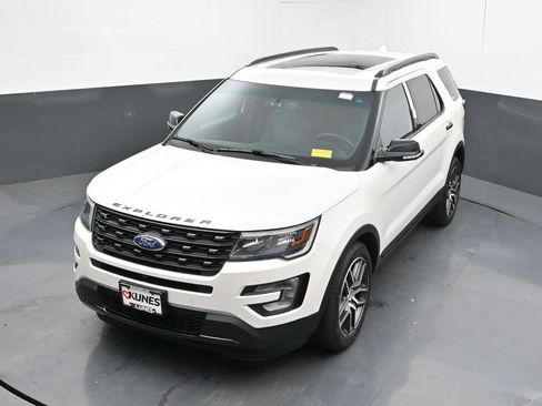 Used 2017 Ford Explorer Sport w/ Equipment Group 401A AWD/4WD image 35