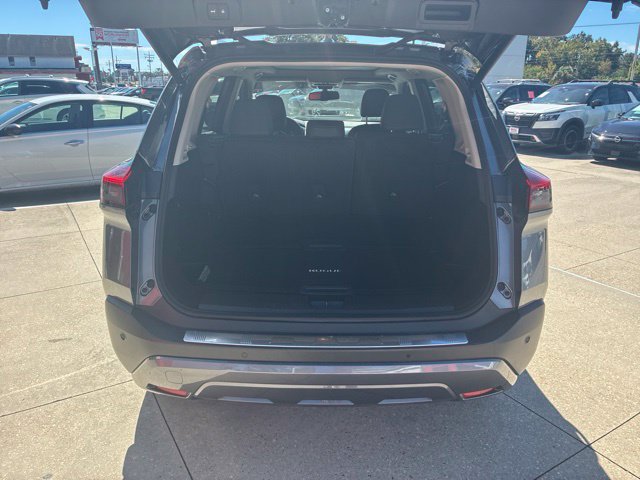 Used 2023 Nissan Rogue SL w/ SL Premium Package FWD image 8