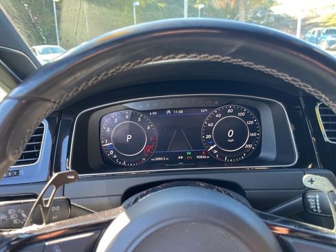 Used 2018 Volkswagen Golf R 4-Door image 19
