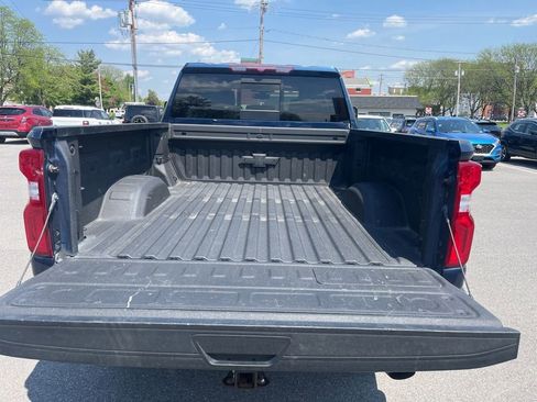 Used 2022 Chevrolet Silverado 2500 LTZ w/ LTZ Convenience Package AWD/4WD image 16
