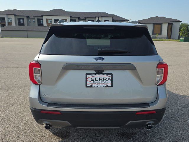 Used 2024 Ford Explorer XLT w/ Equipment Group 202A RWD image 12