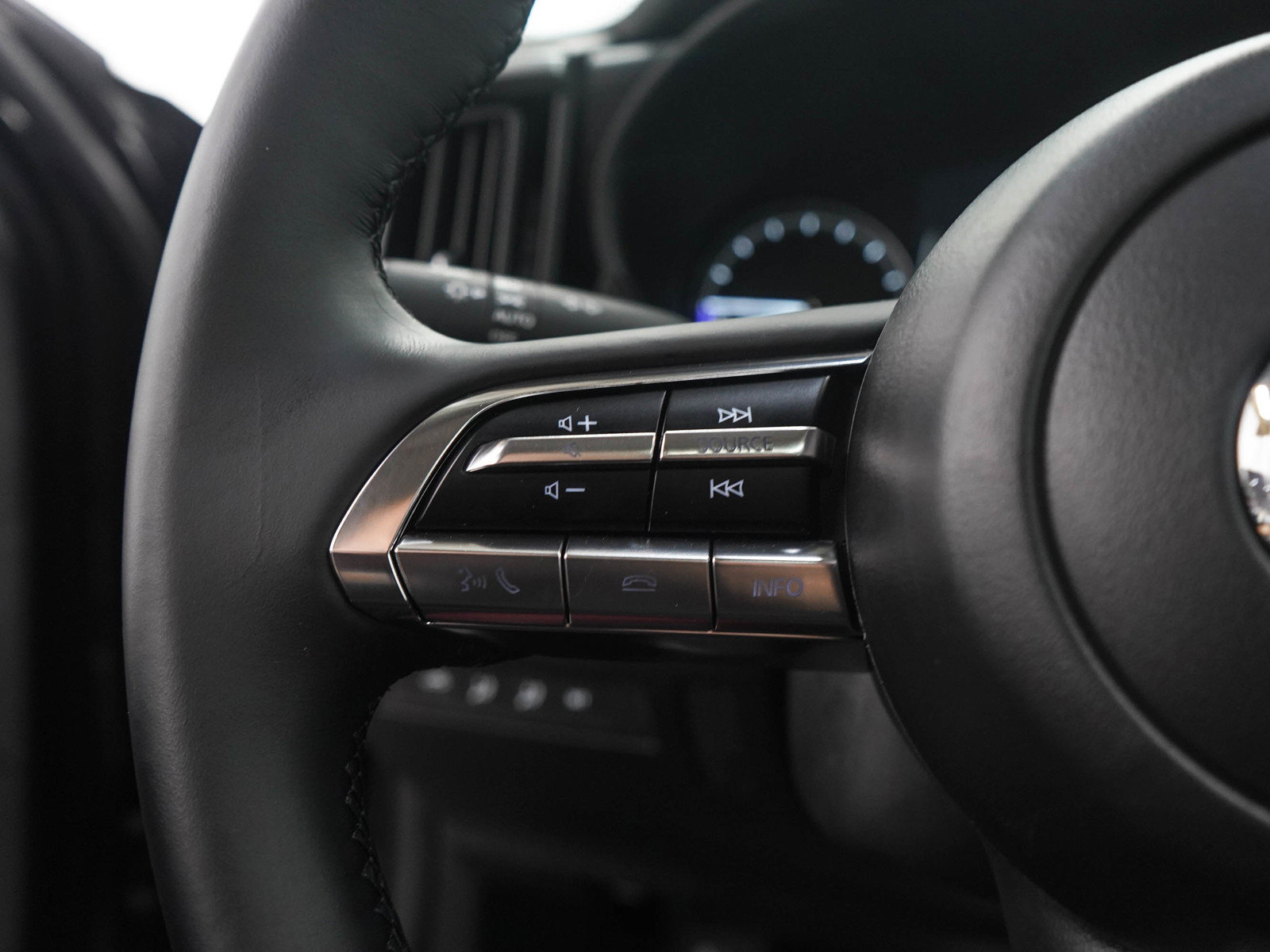 Certified 2026 MAZDA CX-50 AWD 2.5 Hybrid w/ Premium Pkg image 26
