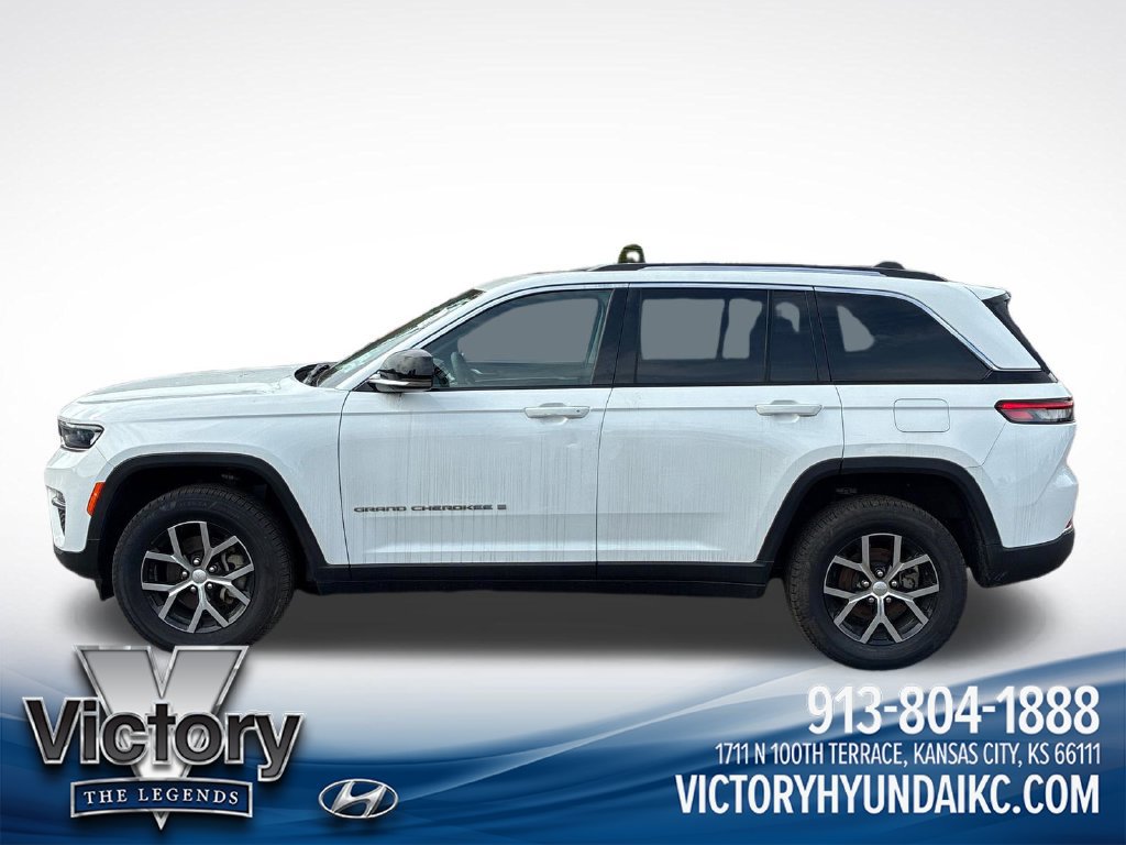 Used 2023 Jeep Grand Cherokee Limited AWD/4WD image 2