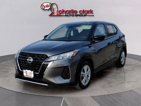 Certified 2023 Nissan Kicks S image 1