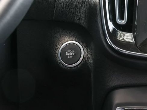 Certified 2026 Volvo XC40 B5 Plus AWD/4WD image 15