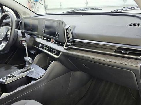 Used 2025 Kia Sportage LX FWD image 27