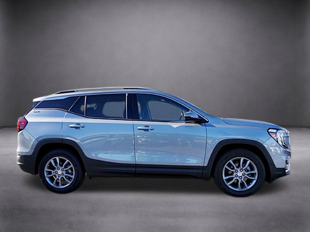 Used 2024 GMC Terrain SLT AWD/4WD image 8