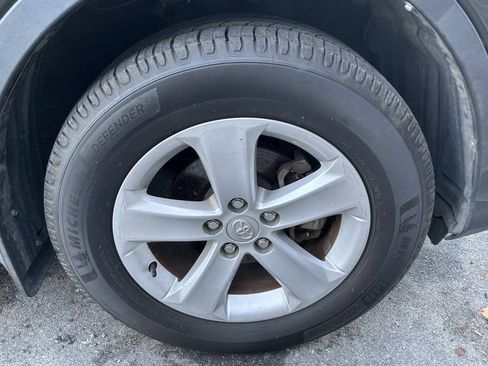 Used 2013 Toyota RAV4 XLE AWD/4WD image 4