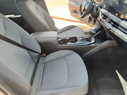 Used 2025 Kia K4 FWD image 32