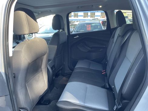 Used 2017 Ford Escape SE AWD/4WD image 16