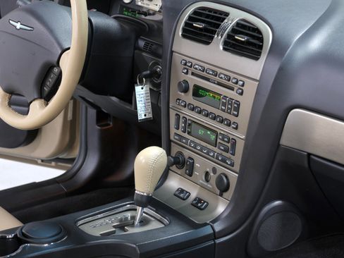 Used 2005 Ford Thunderbird image 65