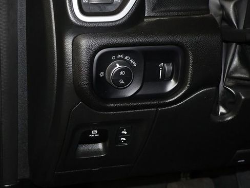 Used 2023 RAM 1500 Big Horn AWD/4WD image 28