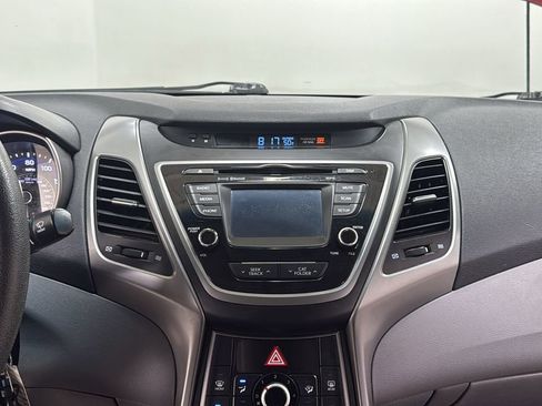 Used 2015 Hyundai Elantra SE w/ Option Group 02 image 10