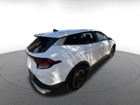 Used 2025 Kia Sportage LX image 6