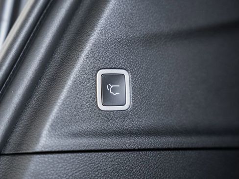 New 2026 Chrysler Pacifica Pinnacle image 9