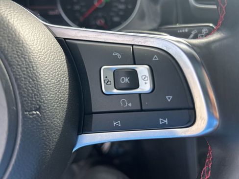 Used 2015 Volkswagen Golf 4-Door image 43