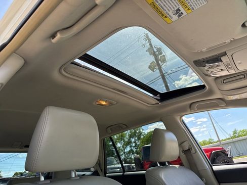Used 2012 Subaru Outback 2.5i Limited w/ Moonroof Pkg AWD/4WD image 8