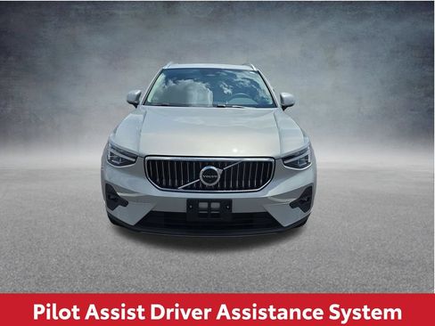 Used 2023 Volvo XC40 B5 Plus w/ Driver Assist Package AWD/4WD image 16