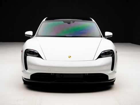 Used 2023 Porsche Taycan w/ Premium Package image 5