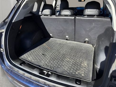 Used 2018 Jeep Compass Latitude w/ Popular Equipment Group image 30