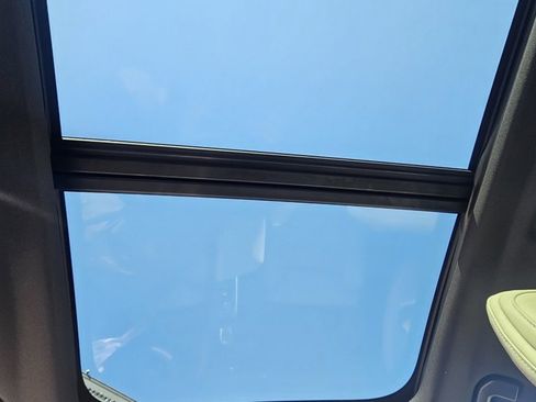 Certified 2024 Volvo V60 B5 Cross Country Ultimate image 26