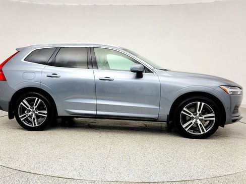 Used 2019 Volvo XC60 T5 Momentum w/ Premium Package image 4