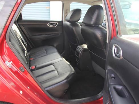 Used 2018 Nissan Sentra SR w/ Premium Package (P02) FWD image 19