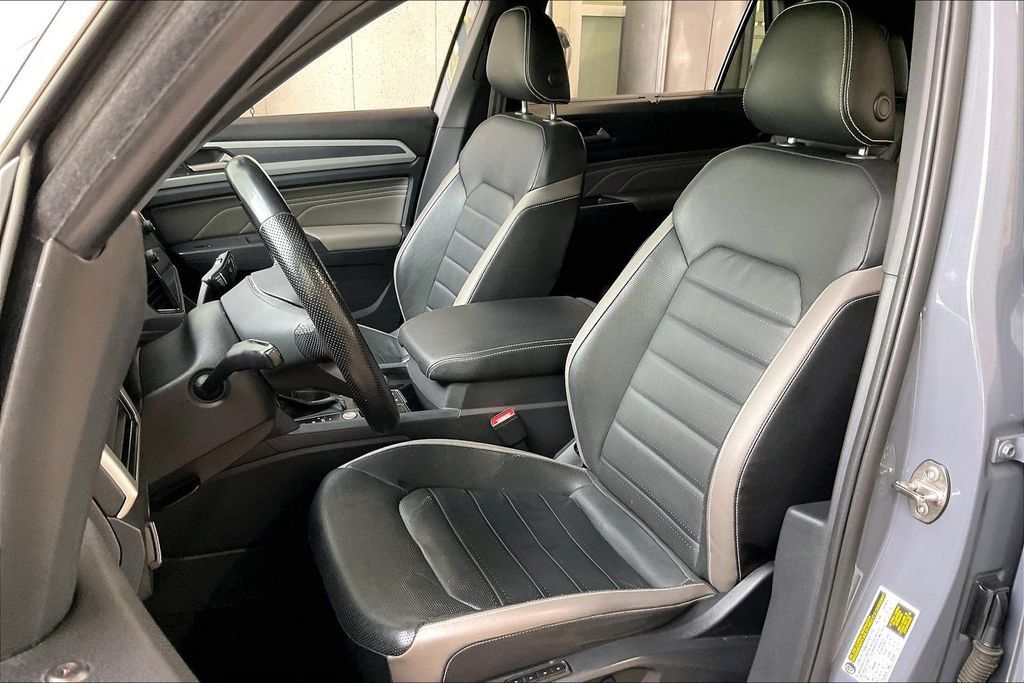 Used 2021 Volkswagen Atlas Cross Sport SEL Premium R-Line AWD/4WD image 3