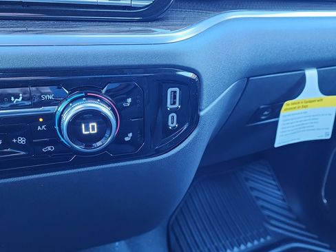 New 2026 GMC Sierra 1500 Elevation image 30