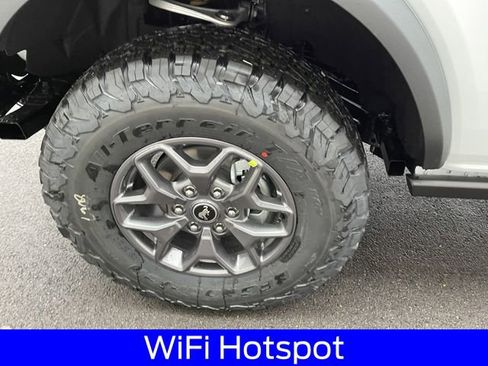 New 2025 Ford Bronco Badlands image 40