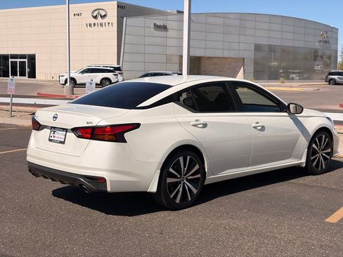Used 2020 Nissan Altima 2.5 SR FWD image 8