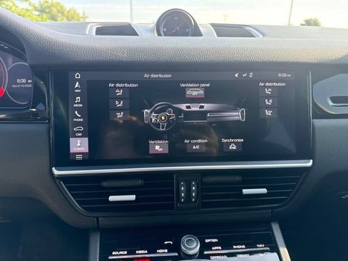 Used 2019 Porsche Cayenne AWD/4WD image 31