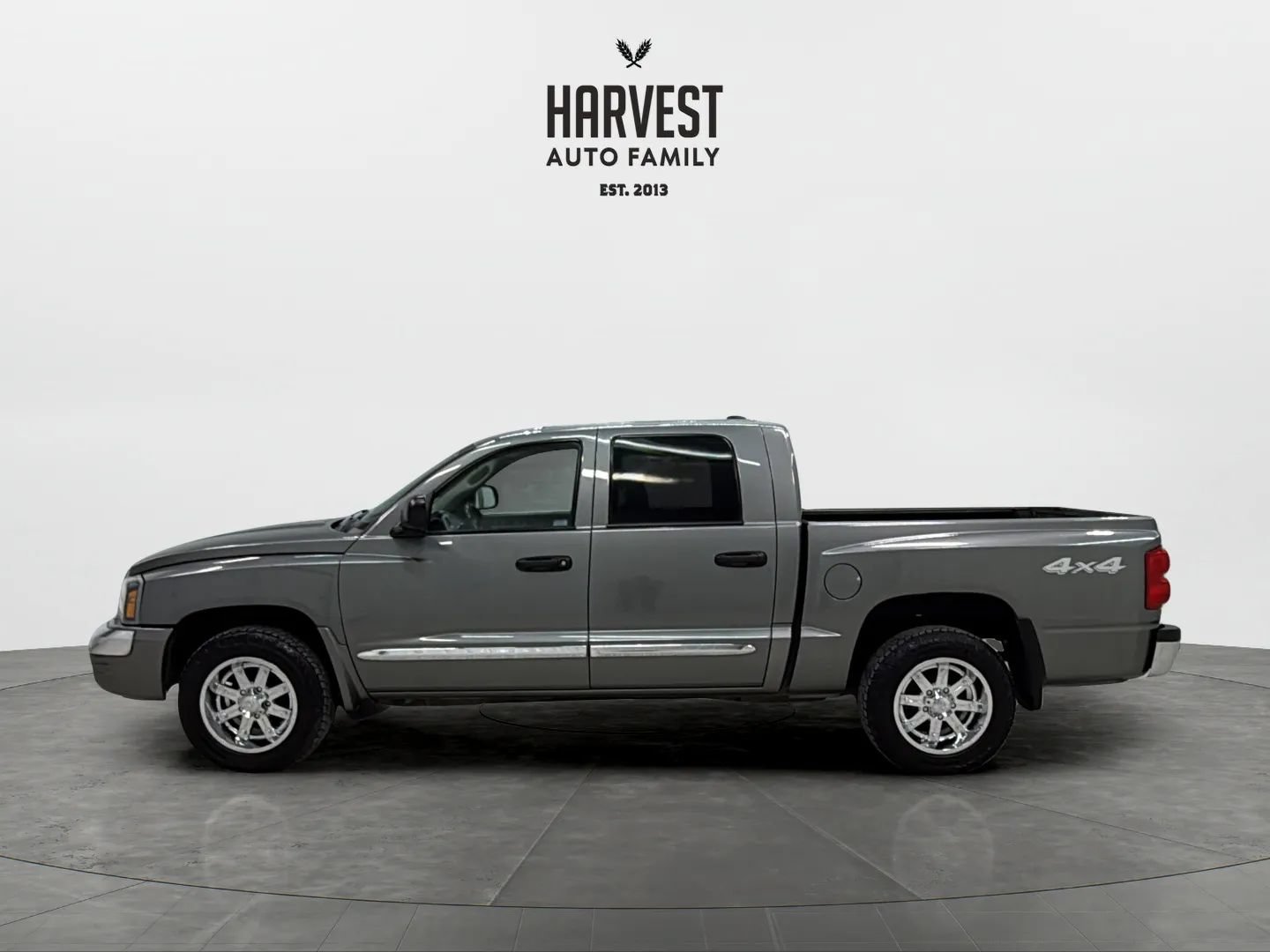 Used 2005 Dodge Dakota Laramie w/ Trailer Tow Group AWD/4WD image 2