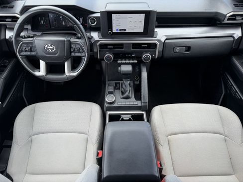 Used 2025 Toyota 4Runner SR5 RWD image 13