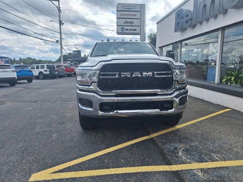New 2024 RAM 3500 Tradesman w/ Chrome Appearance Group image 3