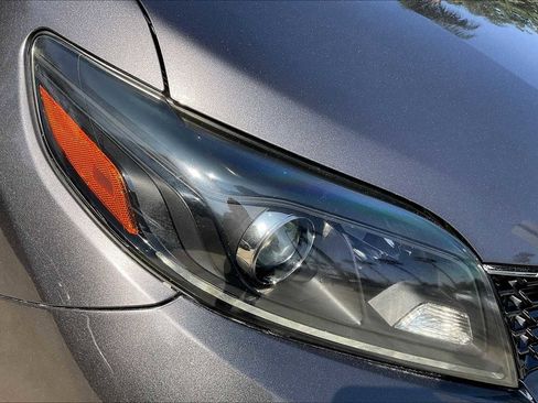 Certified 2020 Toyota Sienna SE Premium image 26