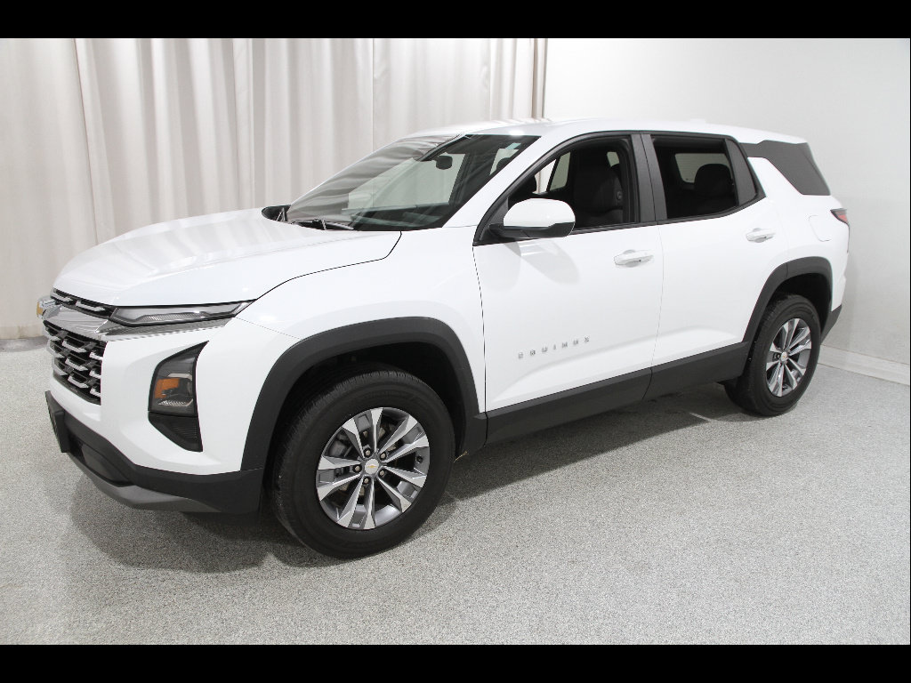 Certified 2025 Chevrolet Equinox LT FWD image 3