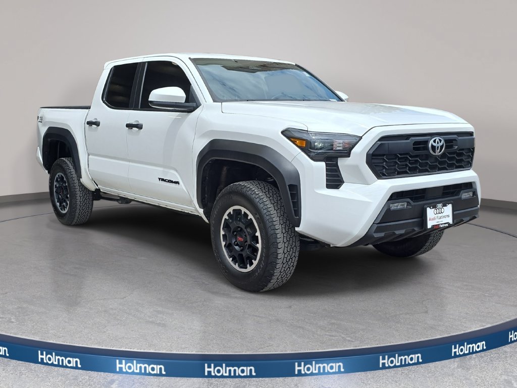 Used 2024 Toyota Tacoma TRD Off-Road AWD/4WD image 4