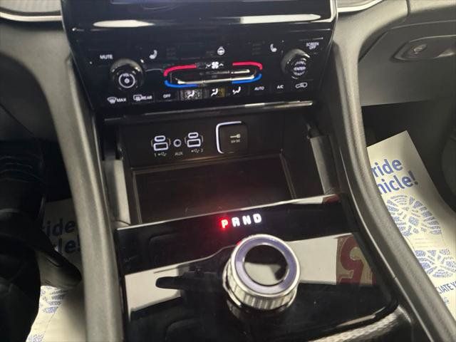 Certified 2025 Jeep Grand Cherokee L Laredo AWD/4WD image 50