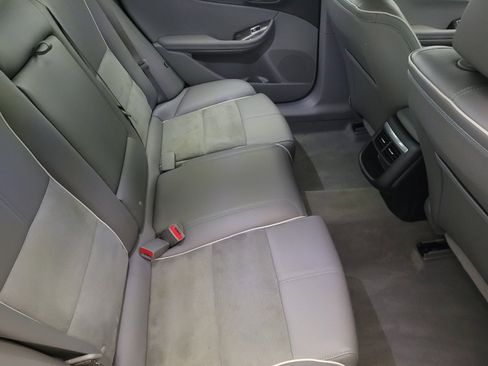 Used 2014 Chevrolet Impala LT w/ Premium Seating Package FWD image 19